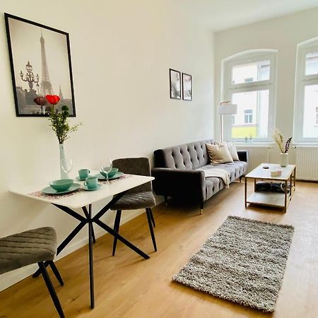 Stilvolles Apartment In Zentraler Lage - Smart-Tv, Queensize-Bett, Altbaustil, Kueche In City-Naehe Erfurt Eksteriør bilde