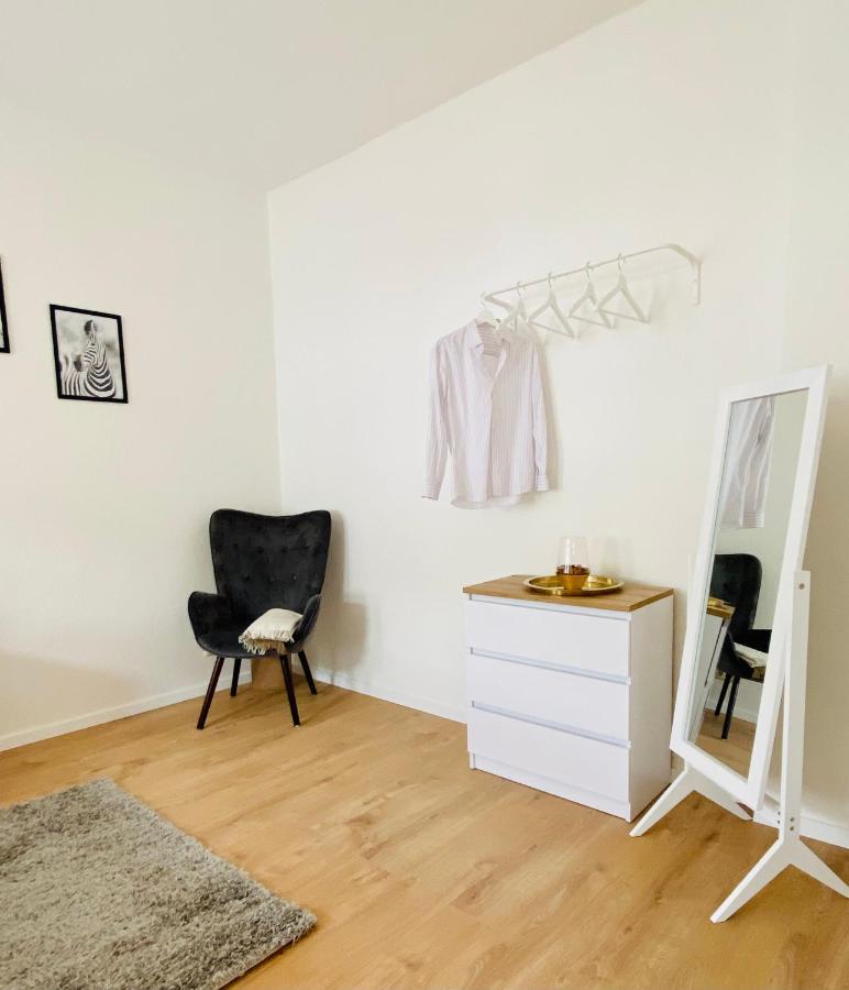 Stilvolles Apartment In Zentraler Lage - Smart-Tv, Queensize-Bett, Altbaustil, Kueche In City-Naehe Erfurt Eksteriør bilde